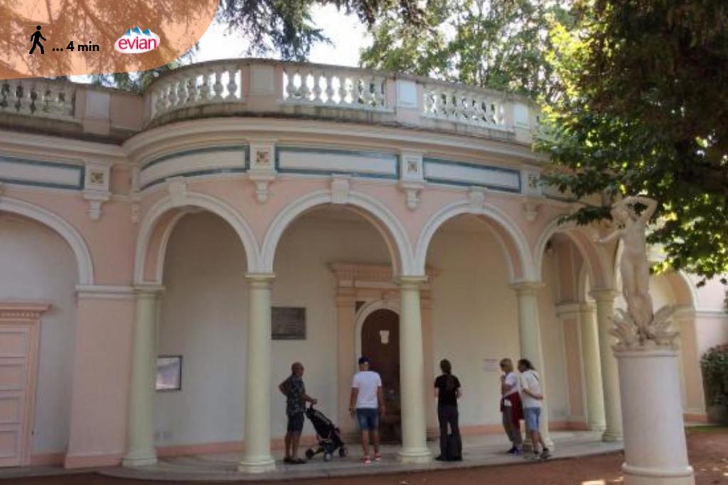 Appartamento Le Baron Évian-les-Bains Esterno foto